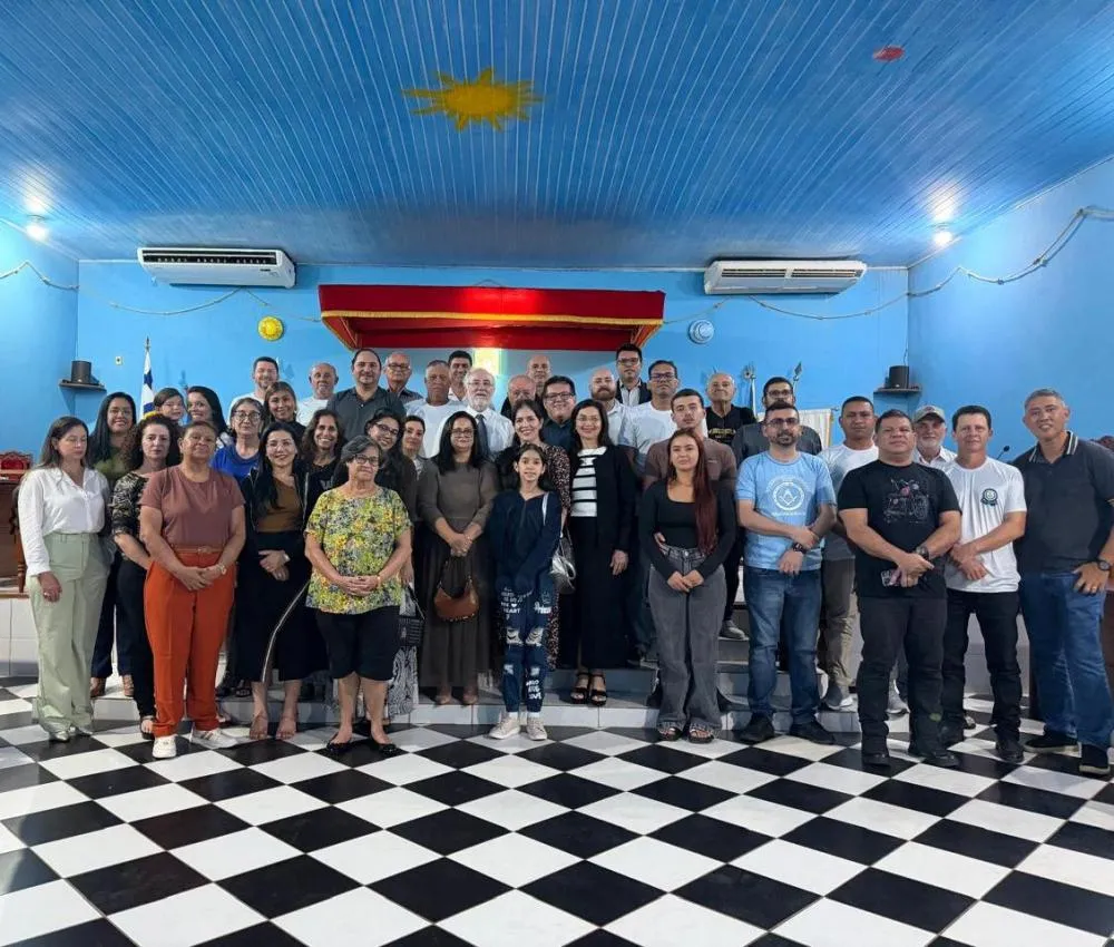 LOJA MAÇÔNICA PEDRO MICHAEL STRUTHOS PROMOVE PALESTRA SOBRE OS DESAFIOS DA FAMÍLIA NA ERA DIGITAL