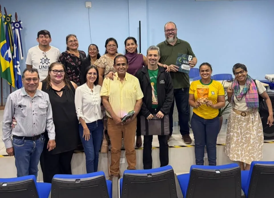 Dra. Taíssa visita UNIR e se reúne com estudantes bolivianos e representantes da ASBIGUAM em Guajará-Mirim