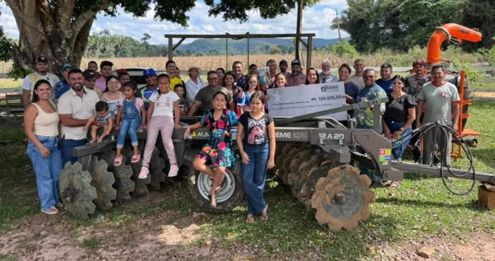 Dra. Taissa participa da entrega de implementos agrícolas à Asporc em Guajará-Mirim