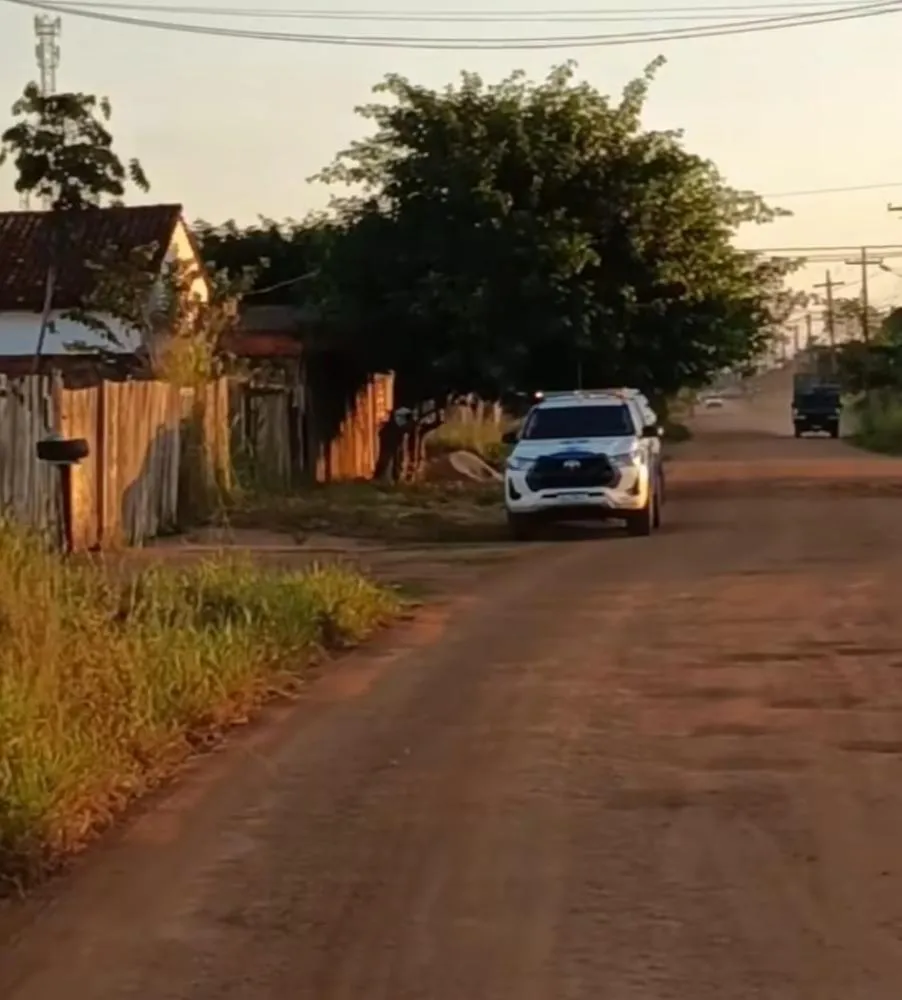 POLÍCIA MILITAR RECUPERA MOTOCICLETA ROUBADA E PRENDE SUSPEITO APÓS ROUBO À MÃO ARMADA EM GUAJARÁ-MIRIM