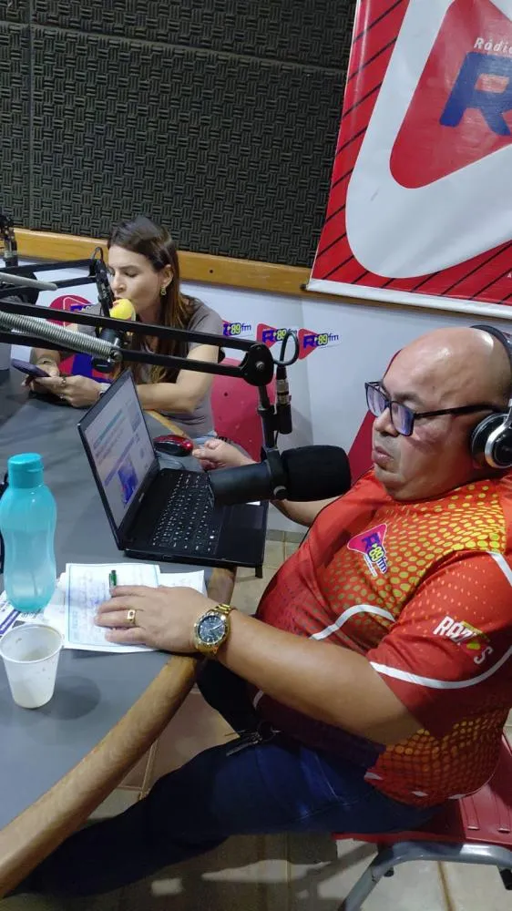 PRÉ-CANDIDATA AO SENADO MARIANA CARVALHO PARTICIPA DE ENTREVISTA NA RONDÔNIA FM 89,9 E ABORDA TRAJETÓRIA PÚBLICA