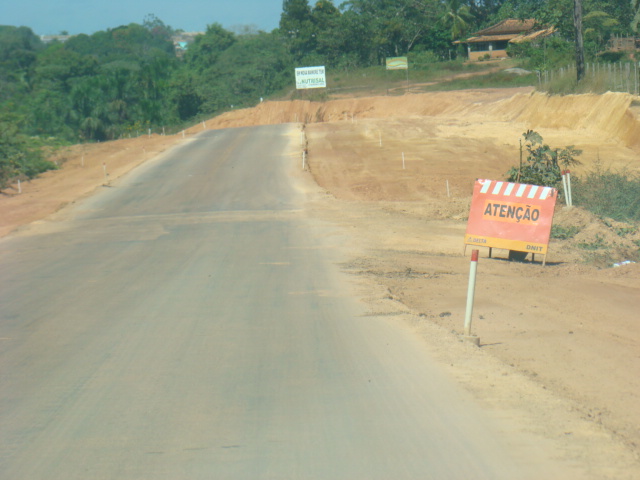 ALERTA  Obra de restauração da BR-425 exige atenção dos usuários até Guajará-Mirim - Fotos