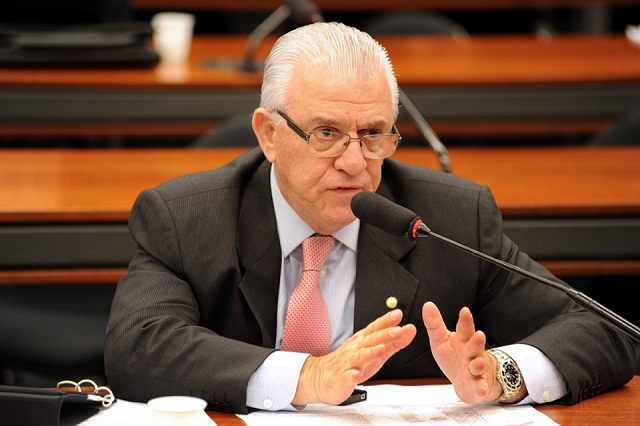 Moreira diz que Congresso não pode adiar decisão sobre PEC 300 e Emenda 29