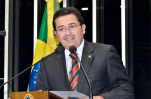 Senador analisa projeto que criou Área de Livre Comércio de Guajará-Mirim