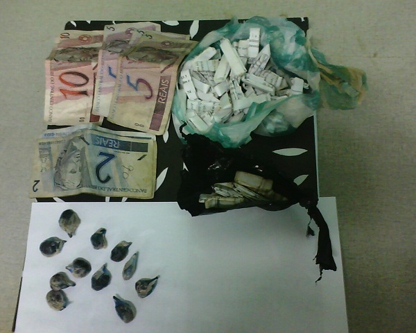 Polícia Civil de Guajará-Mirim fecha mais um ponto de venda de drogas no bairro Triângulo.