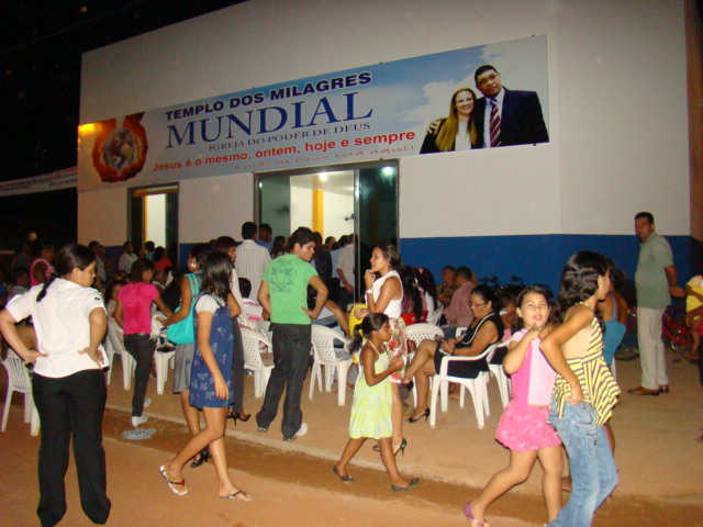 NOVO TEMPLO DA IGREJA MUNDIAL É INAUGURADO EM GUAJARÁ-MIRIM - Veja fotos