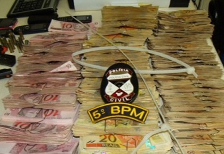 Ladrões que roubaram mais de 100 mil de agência do Bradesco são presos em flagrante - FOTOS