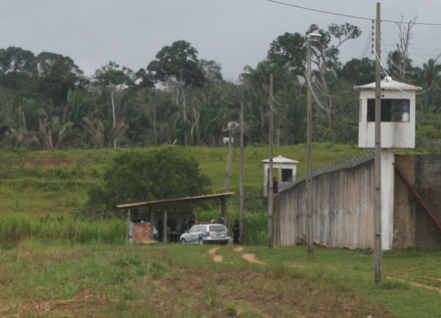 Preso foge do Presídio Padinha na BR 425