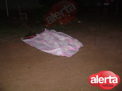 Homem é assassinado na frente de mulher e filha