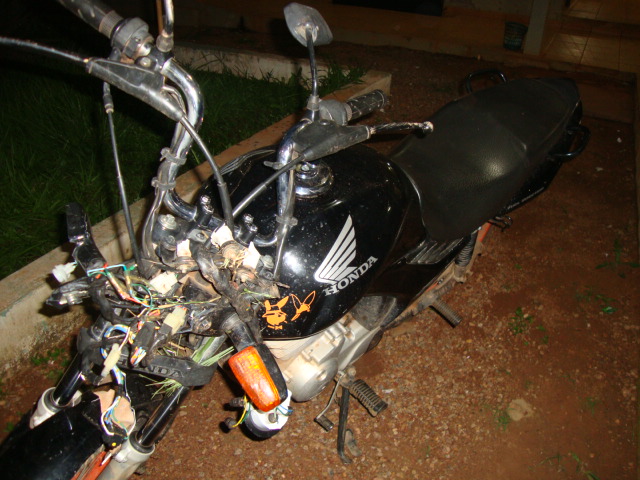 Motociclista perde o controle e cai na BR 425