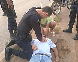 Homem sofre infarto e morre ao volante na BR 364
