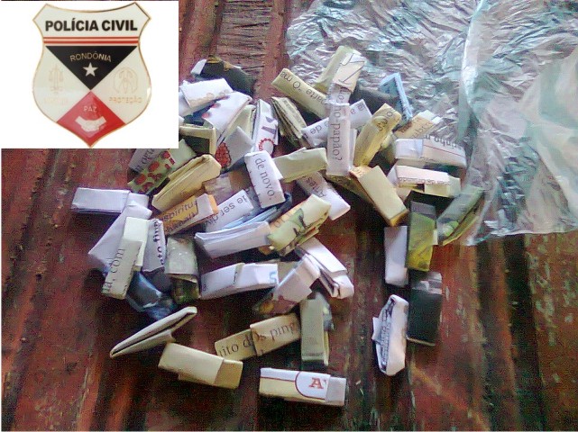 Polícia Civil de Guajará-Mirim apreende 60 papelotes de droga em boca de fumo no bairro Triângulo.
