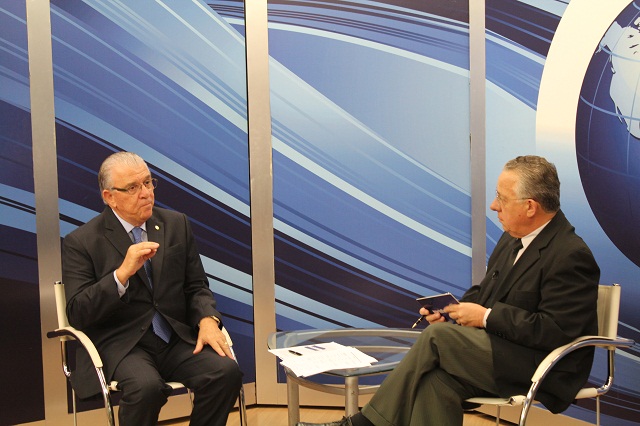 Moreira Mendes participa de programa de televisão e fala sobre a profissão de Turismólogo e de reforma política