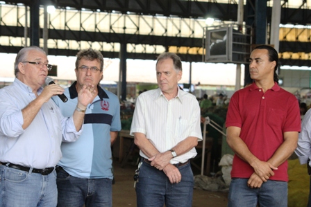 Moreira Mendes prestigia evento na Feira do Produtor