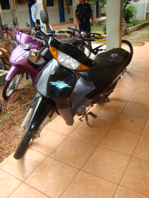 Irmãos são presos após terem furtado motocicleta no bairro Tamandaré
