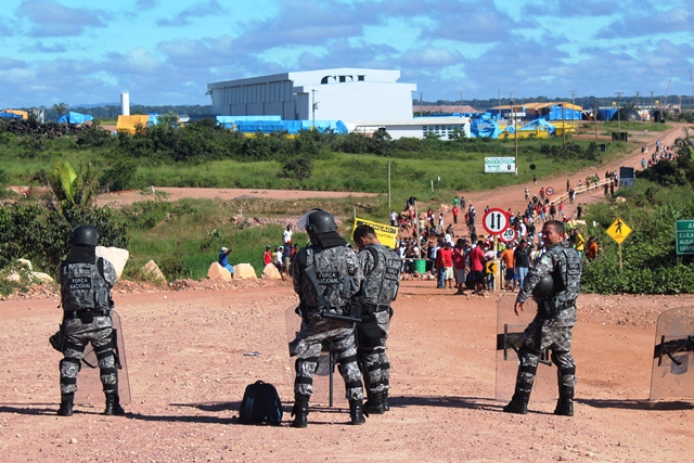 UHE JIRAU - Grevistas bloqueiam acesso ao canteiro de obras - Fotos
