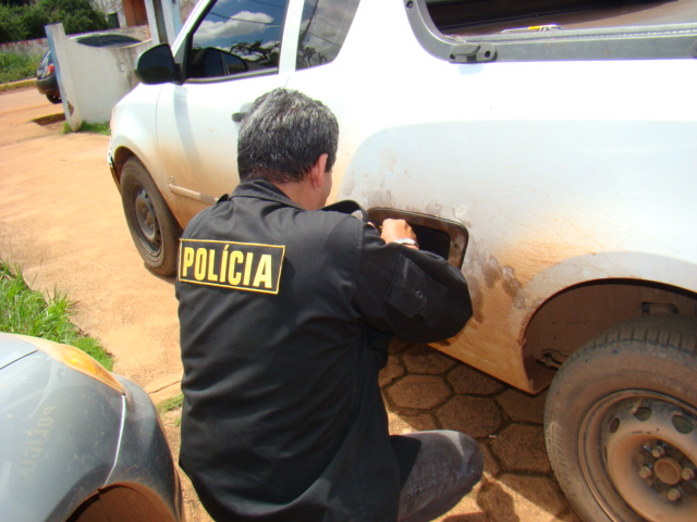 Polícia Civil de Guajará-Mirim apreende 30 quilos de cocaína em veículo na BR 425 e prende três pessoas. Fotos