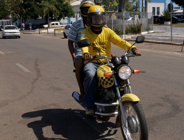 Justiça de Rondônia suspende emissões de concessões para serviço de mototáxi