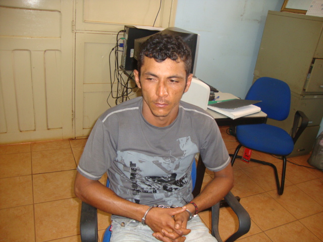 Filho mata o próprio pai a golpes de faca no Ramal do Pompeu