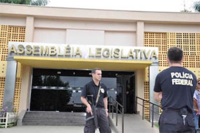 Cassação Fanta - Cassação de Valter Araújo pode ser anulada e deputados que mostraram o voto sabiam disto, mas preferiram fazer média com o povo.