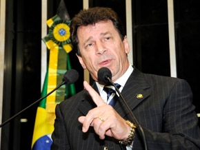 Transposição Em discurso, Cassol cobra definição e apoia servidores