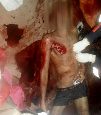 Homem é esfaqueado e morto dentro de casa - IMAGEM FORTE