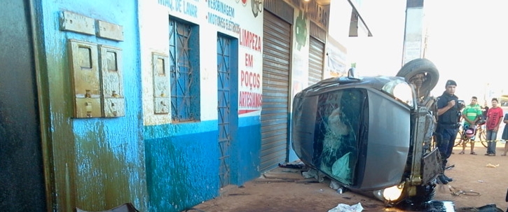 TRÁGICO - Acidente no início da manhã de domingo provoca morte de rapaz na zona Leste - FOTOS