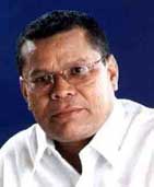 Com os cofres vazios, Confúcio manda cortar na carne...dos servidores