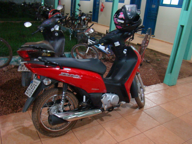 Ladrões são presos em Guajará-Mirim com moto roubada em Porto Velho. Fotos