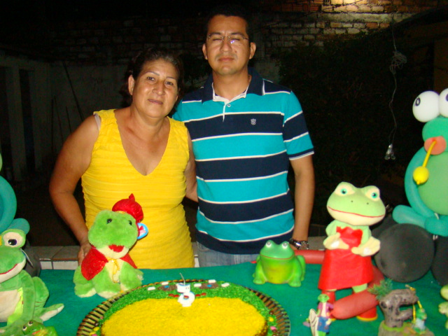 Festa do Sapinho arrecada alimentos para serem distribuídos à famílias carentes do município. Veja fotos
