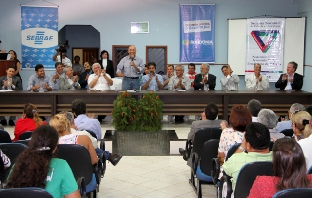 Governo anuncia investimento na Educação em Guajará-Mirim.