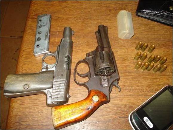 Polícia Militar e Civil em Guajará-Mirim apreendem armas e prendem mentores de assalto