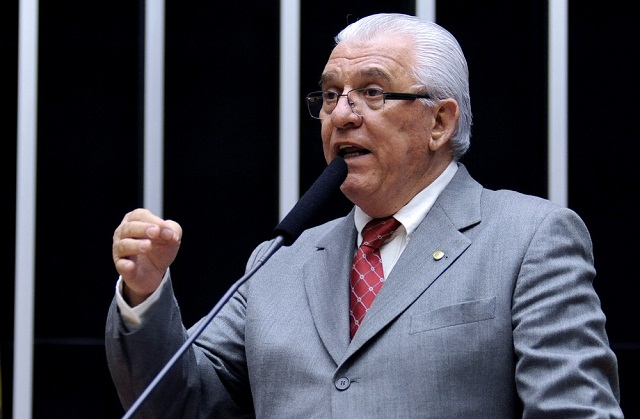 Moreira Mendes comenta ação da PF em Rondônia e comemora aprovação de divisão dos royalties