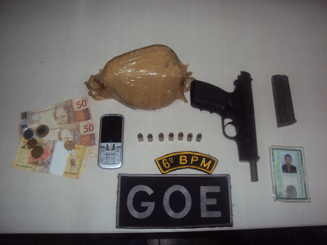 POLÍCIA MILITAR DO 6º BPM IMPEDE MAIS UMA VEZ O TRÁFICO DE ARMAS E DROGAS NA FRONTEIRA DE GUAJARÁ-MIRIM