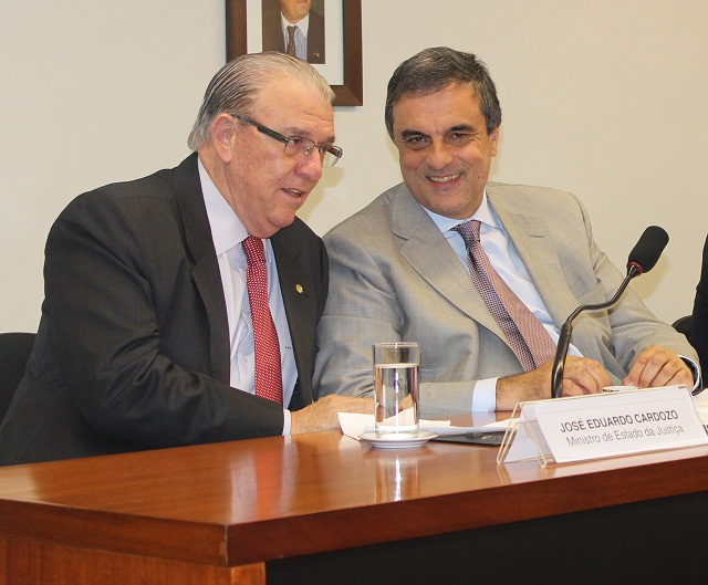 Para garantir segurança jurídica é preciso dar um freio de arrumação nos atos da FUNAI, diz Moreira Mendes