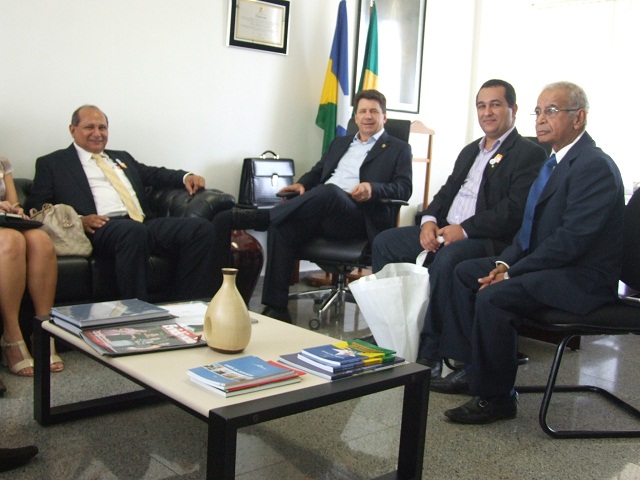 Cassol quer ouvir presidente da Anvisa sobre registros de agrotóxicos