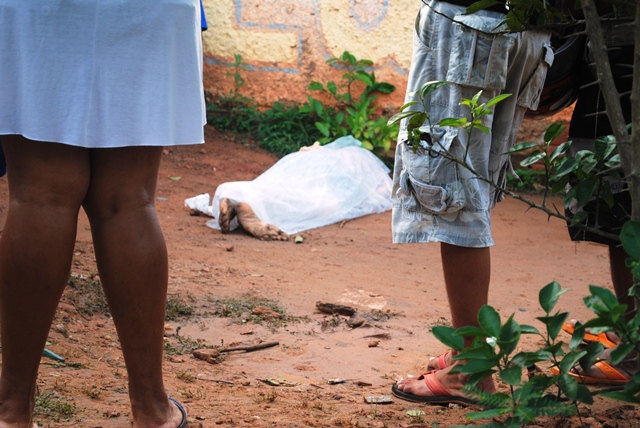 EXECUÇÃO - Jovem é perseguido e morto a tiros