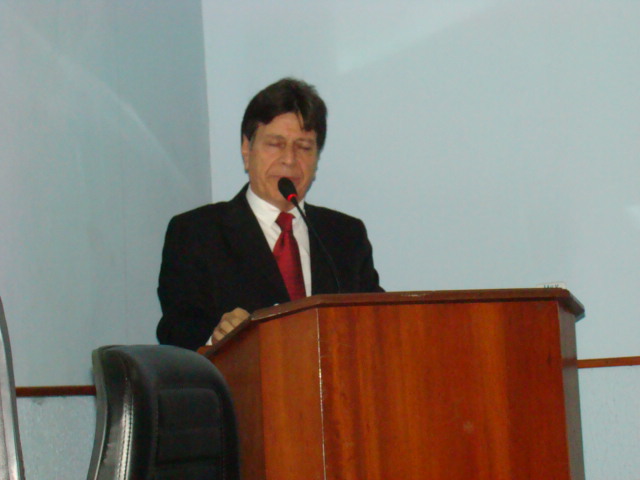 Prefeito Dúlcio Mendes empossa Secretários Municipais.