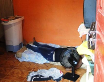 MISTÉRIO - Mulher é encontrada morta dentro de apartamento