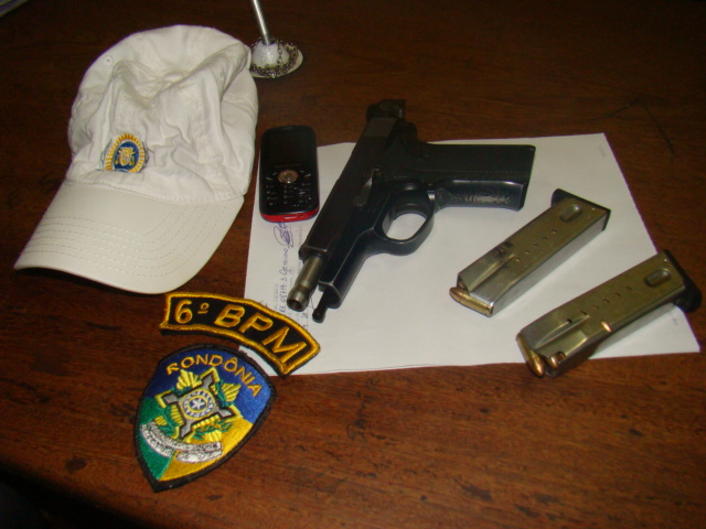 Homem é preso pela Guarnição da Petran com Pistola de uso restrito - Fotos