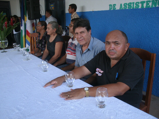 Prefeitura em parceria com o Governo do Estado entrega cadeiras de rodas para deficientes físicos de Guajará-Mirim.