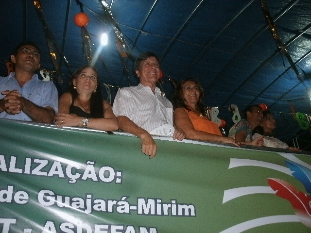 PREFEITO DÚLCIO PARTICIPOU DE TODAS AS NOITES DO CARNAVAL EM GUAJARÁ-MIRIM