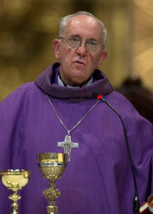Igreja Católica anuncia o argentino Jorge Mario Bergoglio como sucessor de Bento 16