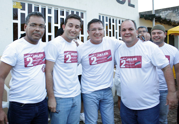 JALES MOREIRA REELEITO NO SINSEPOL