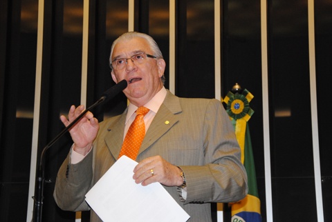 Moreira alerta para foco de febre aftosa e teme prejuízos à saúde pública e ao setor