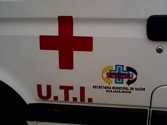 Denúncia: Unidade móvel UTI doada ao município estar transportando doentes sem os equipamentos necessários.