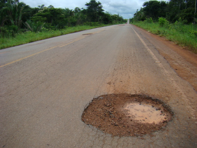 Motociclista sofre acidente na BR 425.