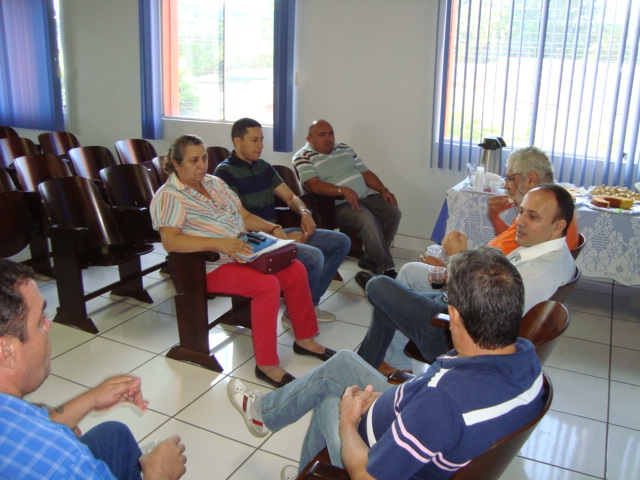 ASSOCIAÇÃO COMERCIAL REÚNE IMPRENSA EM CAFÉ DA MANHÃ