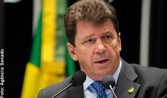 Casos de Rolim de Moura CASSOL É CONDENADO A 4 ANOS E 8 MESES DE PRISÃO EM REGIME SEMI-ABERTO, MAS SENADO DECIDE POR CASSAÇÃO