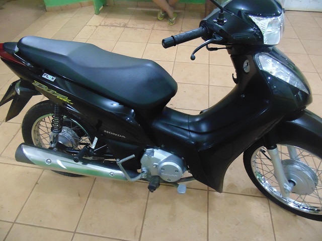 Policia Militar encontra Moto Biz Abandonada no Bairro Industrial